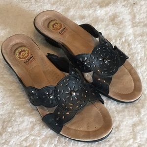 earth spirit crossband sandals